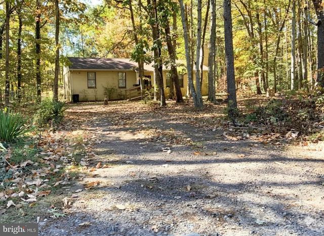 9000 FOX RUN DR, Spotsylvania, VA 22551