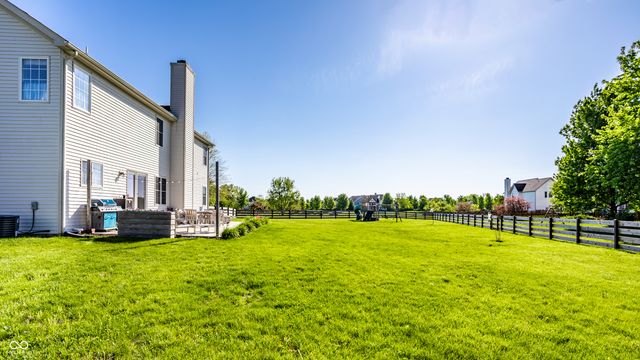 4348 Ledge Rock Court, Zionsville, IN 46077