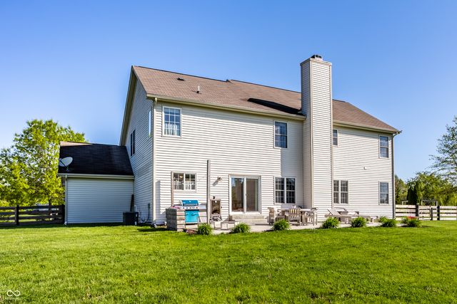 4348 Ledge Rock Court, Zionsville, IN 46077