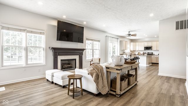 4348 Ledge Rock Court, Zionsville, IN 46077