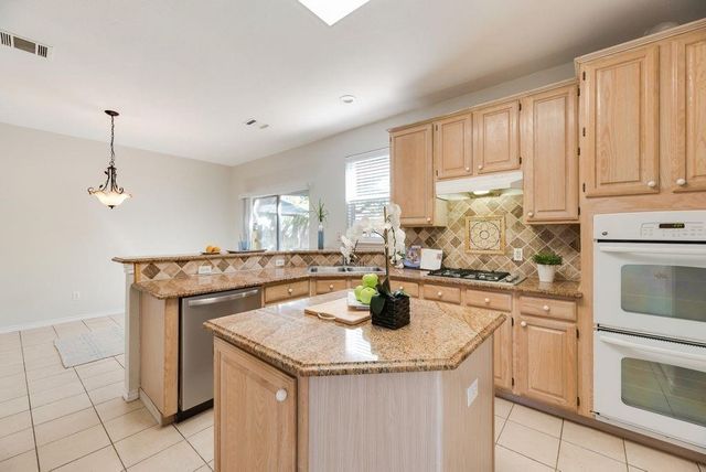 5832 Mossbrook Trail, Dallas, TX 75252