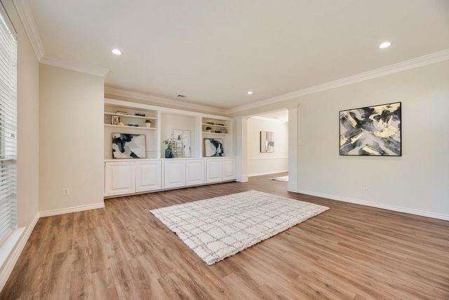 5832 Mossbrook Trail, Dallas, TX 75252
