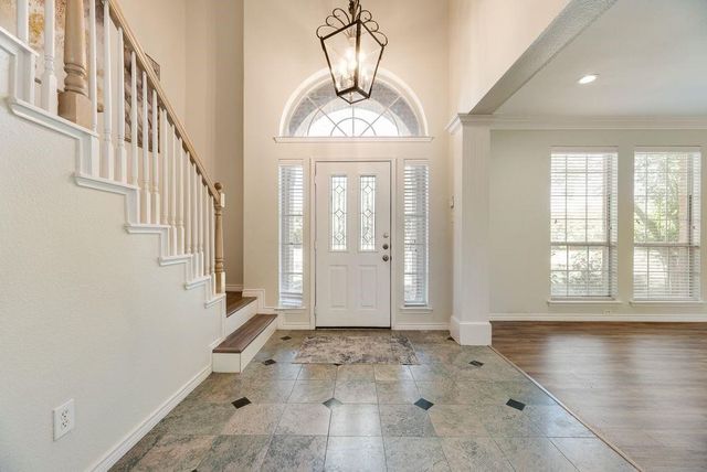 5832 Mossbrook Trail, Dallas, TX 75252