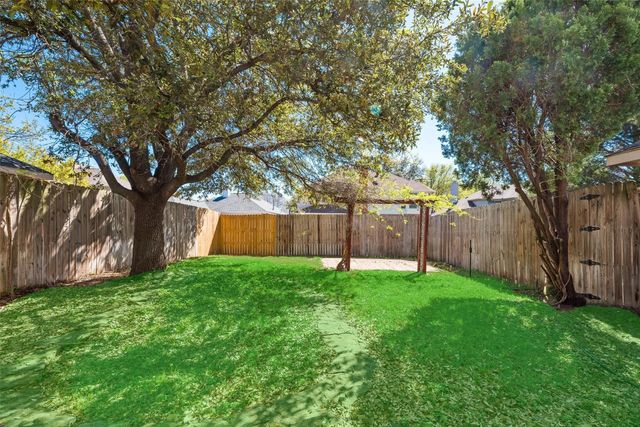 5832 Mossbrook Trail, Dallas, TX 75252