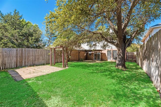 5832 Mossbrook Trail, Dallas, TX 75252
