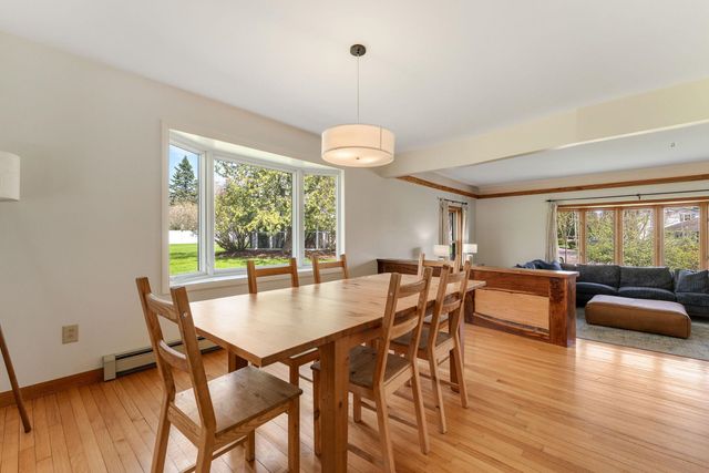 185 Crescent Beach Drive, Burlington, VT 05408
