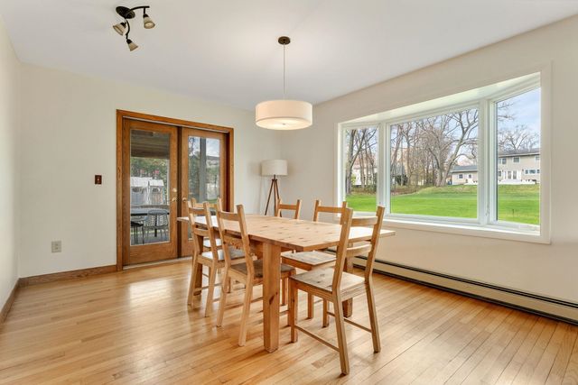 185 Crescent Beach Drive, Burlington, VT 05408