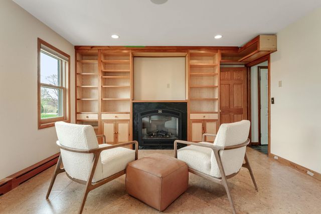 185 Crescent Beach Drive, Burlington, VT 05408