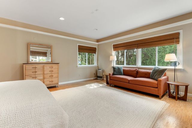 185 Crescent Beach Drive, Burlington, VT 05408