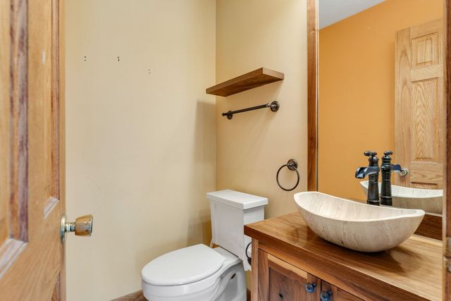 185 Crescent Beach Drive, Burlington, VT 05408
