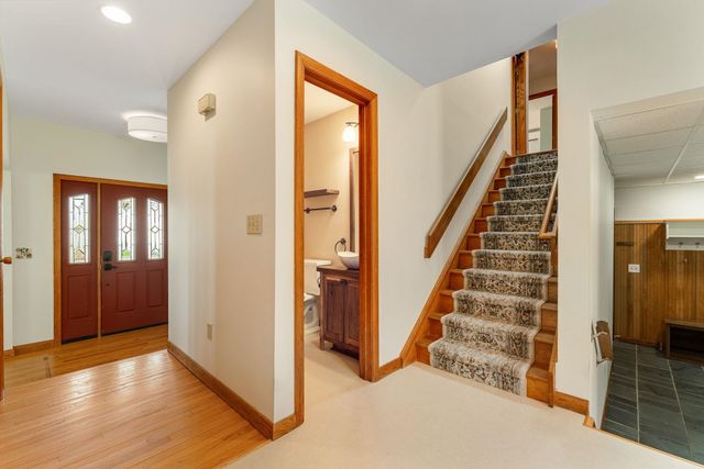 185 Crescent Beach Drive, Burlington, VT 05408