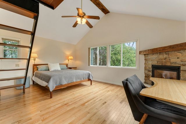 185 Crescent Beach Drive, Burlington, VT 05408