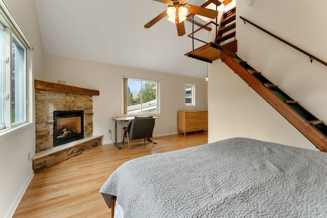 185 Crescent Beach Drive, Burlington, VT 05408