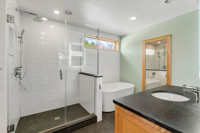 185 Crescent Beach Drive, Burlington, VT 05408