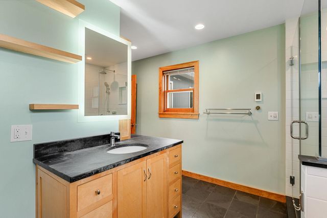 185 Crescent Beach Drive, Burlington, VT 05408