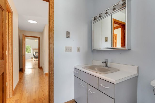 185 Crescent Beach Drive, Burlington, VT 05408