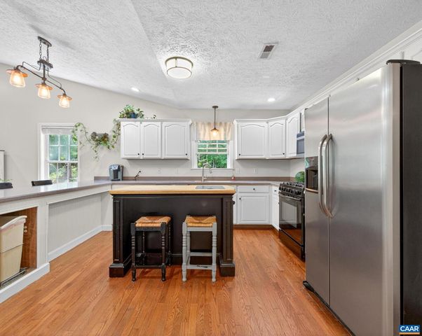 47 S FORK DR, Louisa, VA 23093