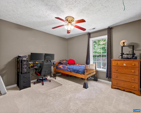 47 S FORK DR, Louisa, VA 23093