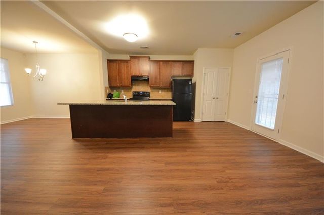 4305 Traipse Path, Ellenwood, GA 30294