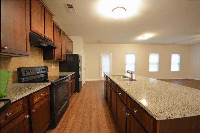 4305 Traipse Path, Ellenwood, GA 30294