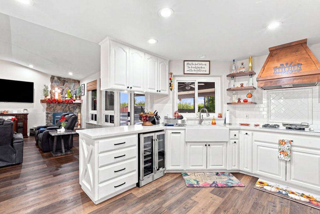 Image 12 of property listing at 11635 S Amber Avenue, Selma, CA 93662