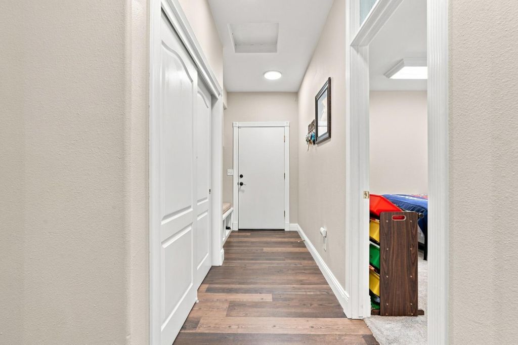 Image 40 of property listing at 11635 S Amber Avenue, Selma, CA 93662