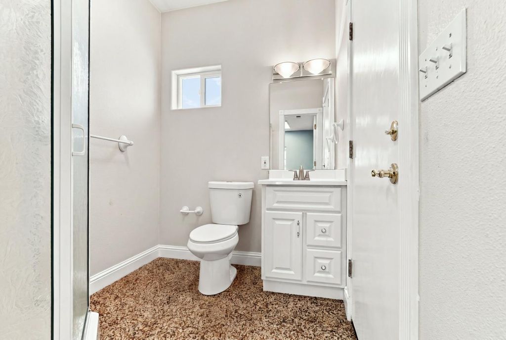 Image 49 of property listing at 11635 S Amber Avenue, Selma, CA 93662