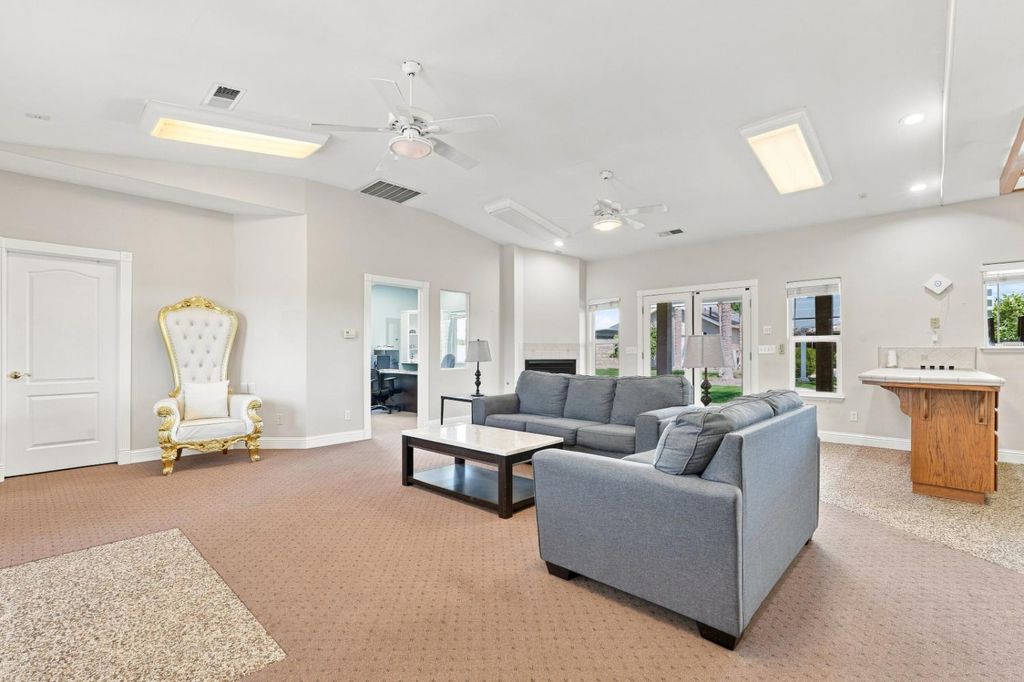 Image 54 of property listing at 11635 S Amber Avenue, Selma, CA 93662