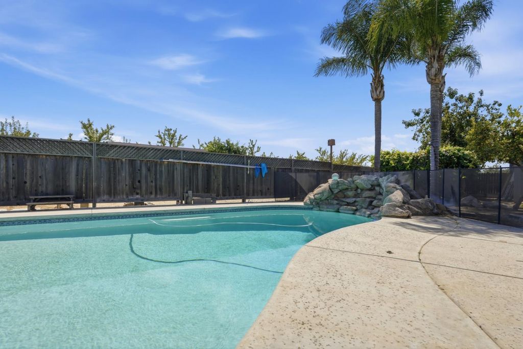Image 63 of property listing at 11635 S Amber Avenue, Selma, CA 93662