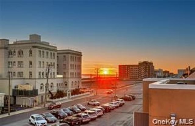 251 W Broadway 306, Long Beach, NY 11561