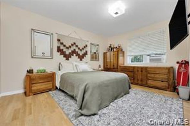 251 W Broadway 306, Long Beach, NY 11561