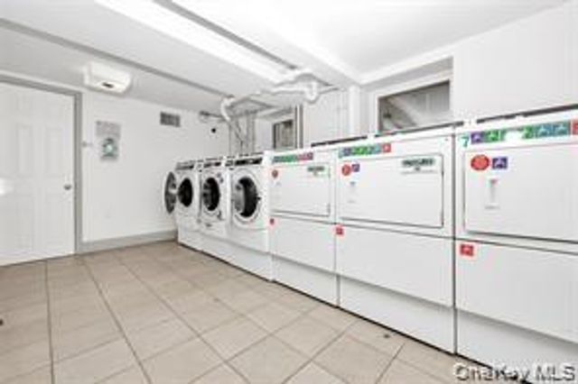 251 W Broadway 306, Long Beach, NY 11561