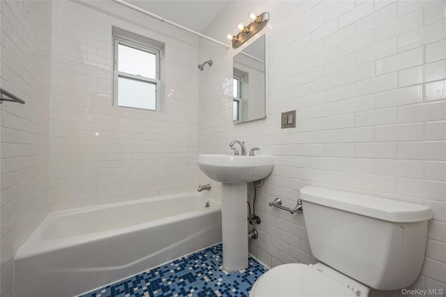 251 W Broadway 306, Long Beach, NY 11561