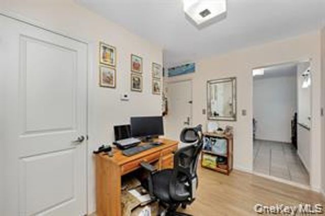 251 W Broadway 306, Long Beach, NY 11561