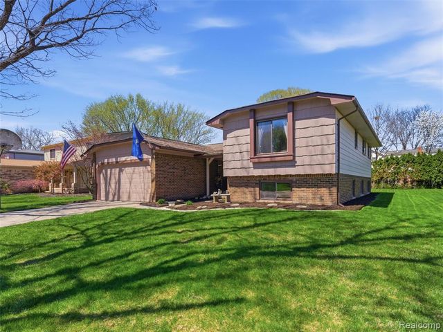 1373 Glenwood Drive, Troy, MI 48083