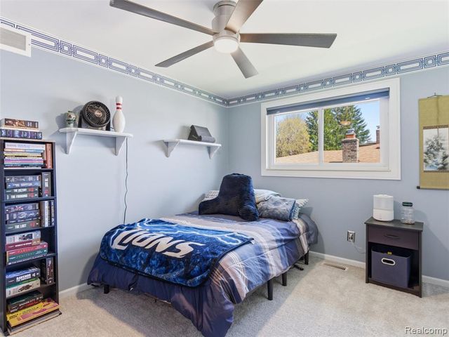1373 Glenwood Drive, Troy, MI 48083