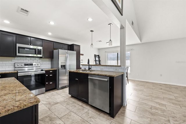 441 S NETHERWOOD CRESCENT 206, Altamonte Springs, FL 32714