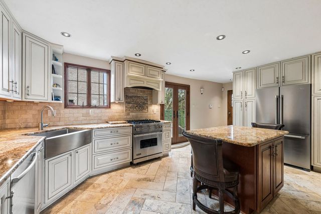 1247 Washington ROAD, Mt Lebanon, PA 15228
