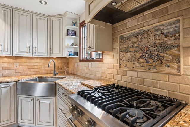 1247 Washington ROAD, Mt Lebanon, PA 15228
