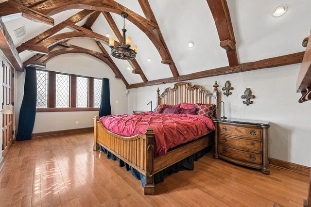 1247 Washington ROAD, Mt Lebanon, PA 15228