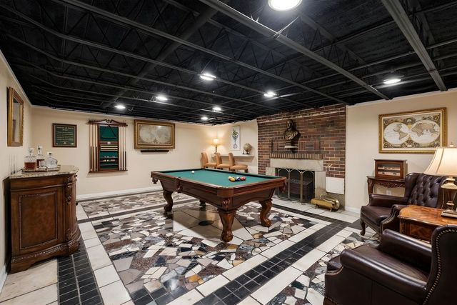 1247 Washington ROAD, Mt Lebanon, PA 15228
