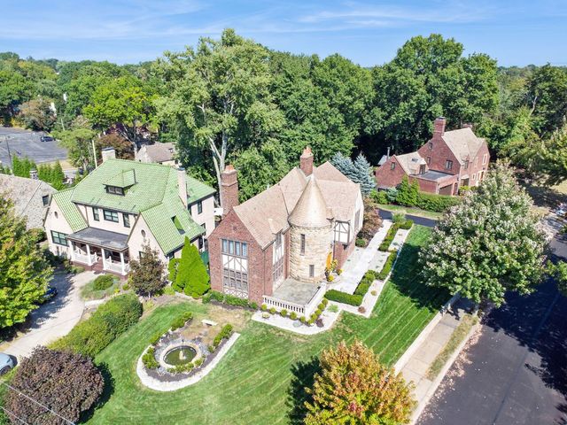 1247 Washington ROAD, Mt Lebanon, PA 15228