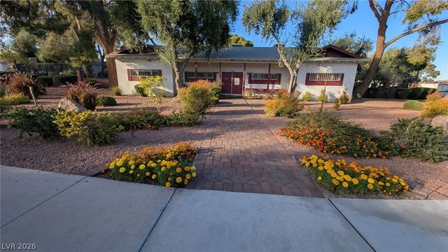 426 Greenbriar Townhouse Way, Las Vegas, NV 89121