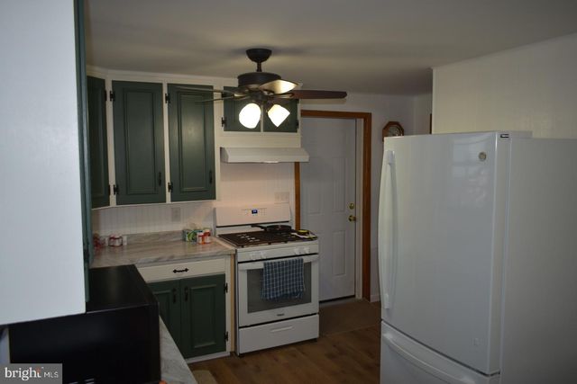 236 W ORE ST, Seven Valleys, PA 17360