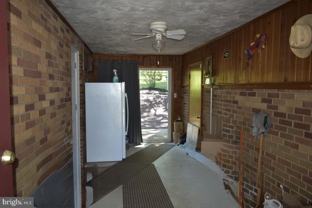 236 W ORE ST, Seven Valleys, PA 17360