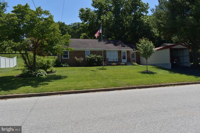 236 W ORE ST, Seven Valleys, PA 17360