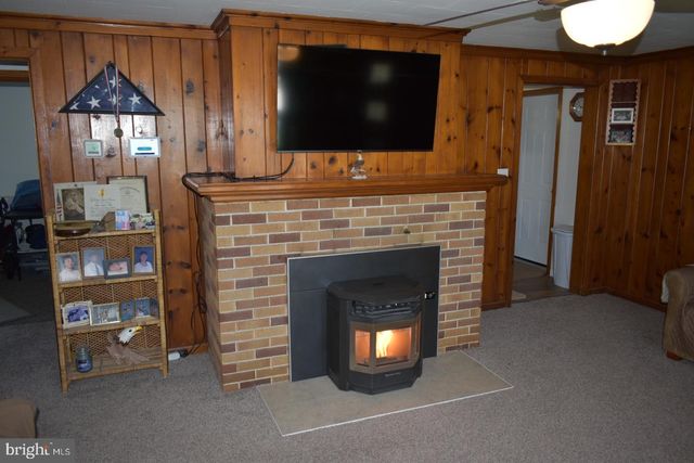 236 W ORE ST, Seven Valleys, PA 17360