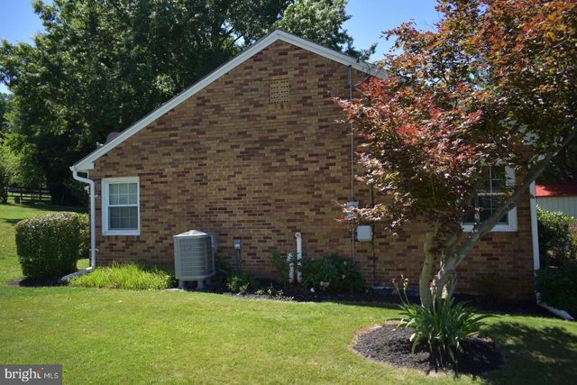 236 W ORE ST, Seven Valleys, PA 17360