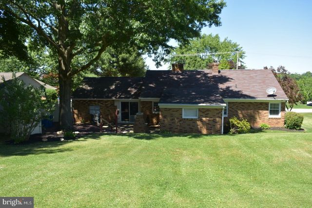 236 W ORE ST, Seven Valleys, PA 17360