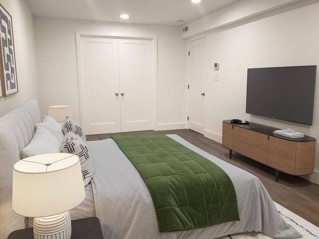 714 E 5th St 1, Boston, MA 02127